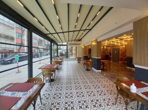 Отель Bakirkoy Tashan Business& Airport Hotel