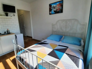 Квартира студия на Золотой Ниве