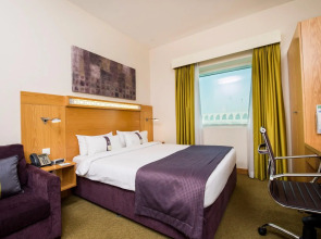 Holiday Inn Express Dubai Airport an IHG Hotel