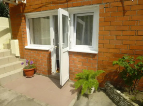 Гостевой дом Валера и Люба