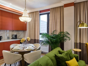 Апартаменты ЕвроУют Уникальные яркие дизайнерские