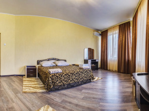 Отель Мидас