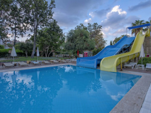 Armas Green Fugla Beach