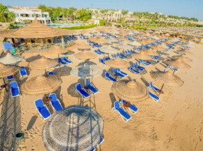 Ivy Cyrene Island Aqua Park Resort