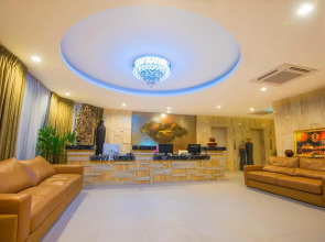 Отель Clarion Patong Beach