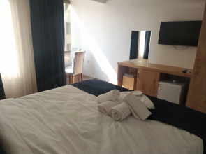 Отель Golden Street