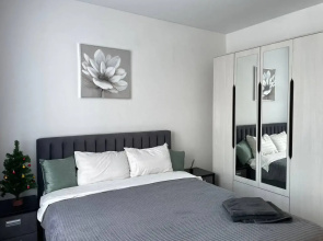 Prostornaya Yevrodvushka Flat