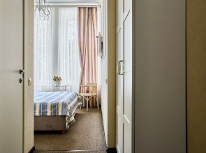 Отель Блюз на Староневском