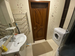 Апартаменты 201 Колхозная 9