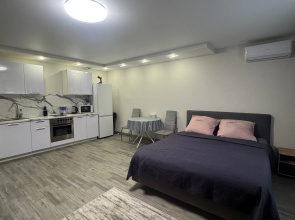 So Vsemi Udobstvami Apartments