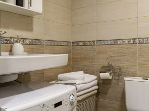 Апартаменты на Сенной площади с видом на канал Грибоедова