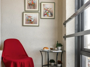 Апартаменты с балконом и красивым видом у метро