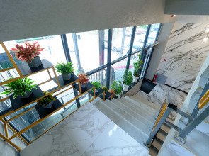 Отель Grand Aura