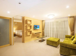 Отель Clarion Patong Beach