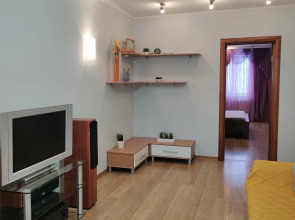 Квартира на Бикбая 23/2. Просторные трёхкомнатные апартаменты на 6 гостей.