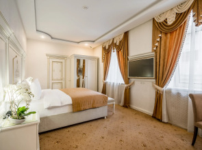 Отель Imperial Palace