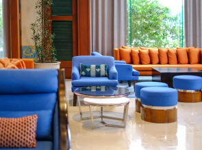 Отель Long Beach Garden Hotel & Pavilions