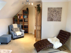 Superb House in Oxford Apartments