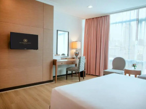 Отель The Berkeley Hotel Pratunam