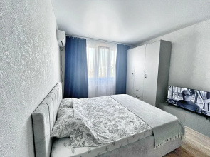 Yelena Zhk Ozerki Flat