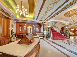 Royal Ascot Hotel