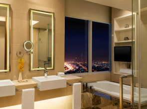 Sheraton Mall of the Emirates Hotel, Dubai