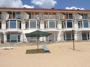 Dom Vozle Morya Lodging house