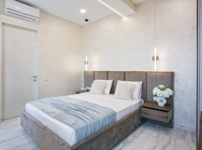 Yalta Plaza Apartments