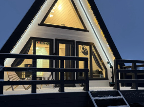 Uyutny A-Frame U Khibin Private house