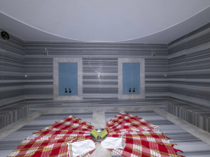 Armas Green Fugla Beach