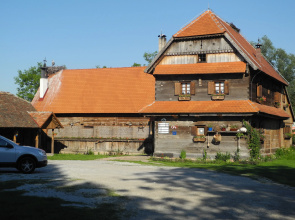 Tradicije Cigoc Apart-Hotel
