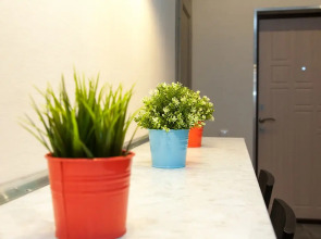 Апартаменты на Зелинского 1 (Кристалл)