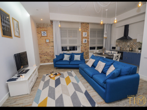 Апартаменты в центре «кинотеатр для двоих»