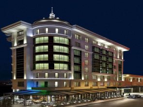 Отель Ramada Plaza by Wyndham Eskisehir