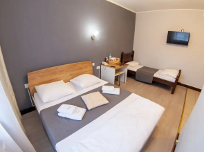 Отель Мира-Locus