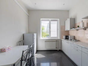 Апартаменты на Коммуны 2