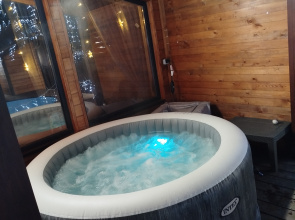Uyutnaya Dacha Nedaleko Ot Goroda Chalet