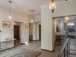English Guest House Apartments