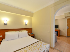 Отель Prestige Old City