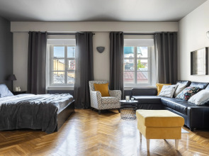 Апартаменты Двухуровневые Little Italy 140 кв.м с видом на собор