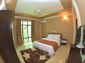 Calyx Grand Fuvahmulah Guest house