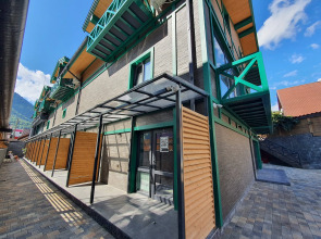 Апартаменты с Панорамным Видом на Горы и Открытым Балконом