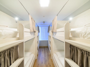 Хостел Изба