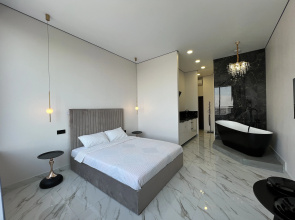 Ot Elitkhaus24 V Samom Vysokom Zdanii Status Apartments
