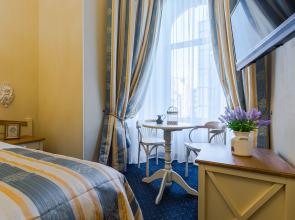 Меблированные комнаты Блюз на Невском