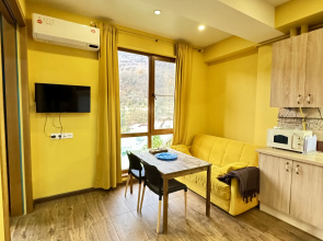 Apartamenty Uutnye so spal'nej i sikarnym vidom na gory