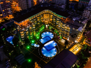 Отель Senza Grand Santana