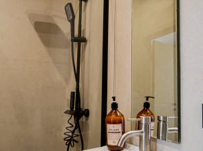 Апартаменты Семейные с бассейном и парковкой в жк Даймонд