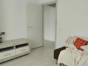 Квартира Двухкомнатная с Балконом и Красивым Видом