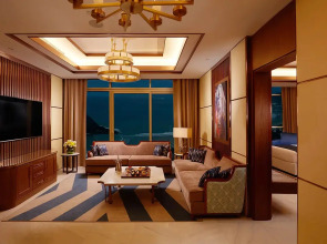 Курортный отель Royal M Al Aqah Beach Resort by Gewan